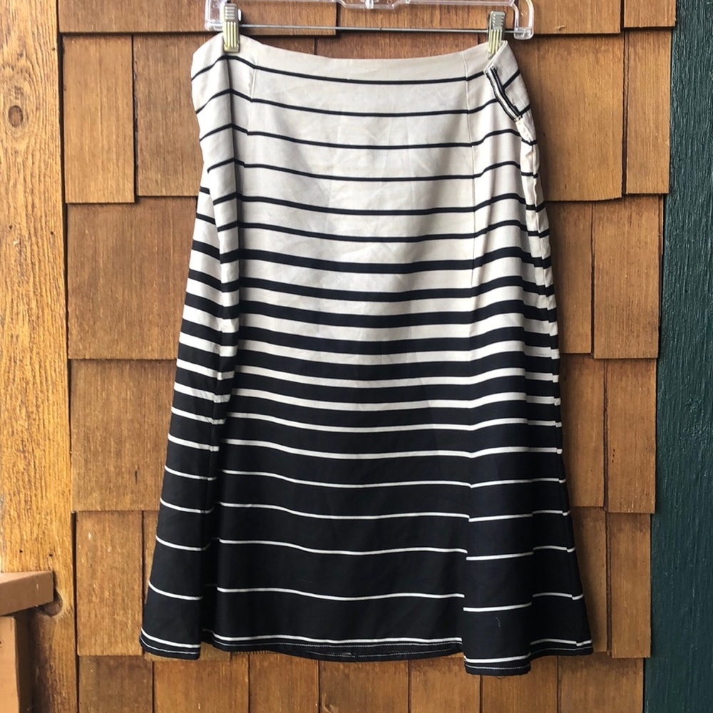 Sherry Taylor Size Large Black & Beige Striped Trumpet Seamed Flare Lined Skirt
